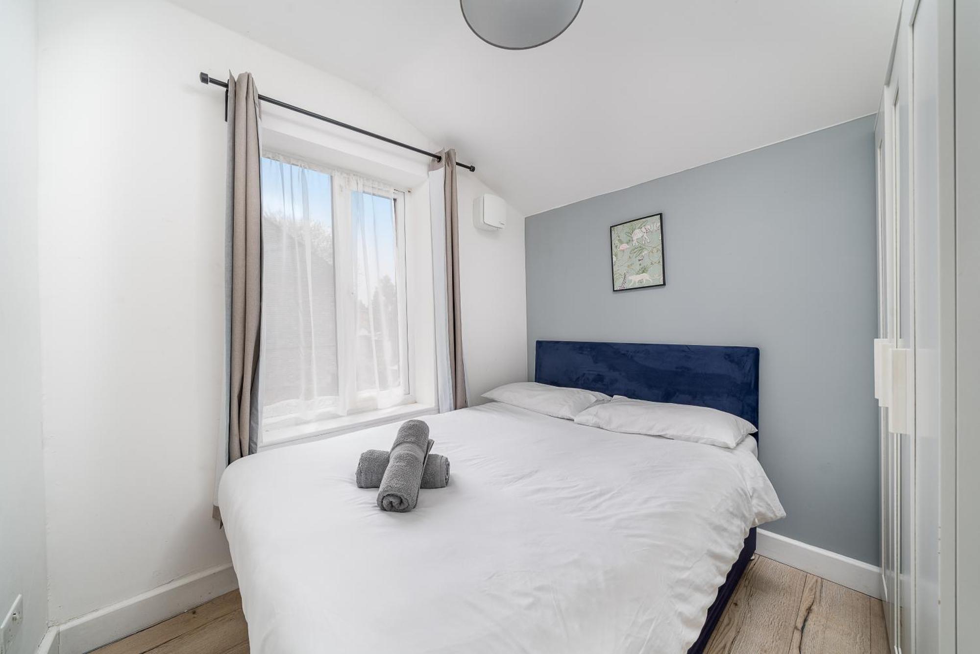 Modern 2 Bed East London Home By Rebby Properties Sleeps 5 Near Canning Town Station מראה חיצוני תמונה